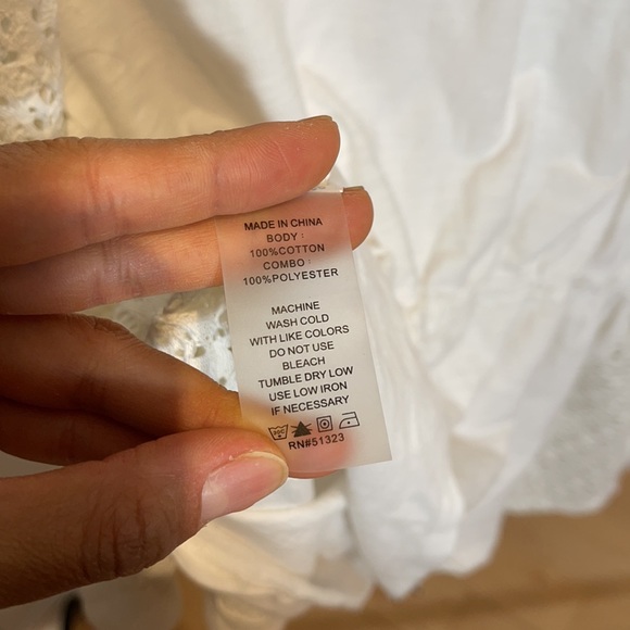 Two by Vince Camuto Flowy Batwing Top - Picture 9 of 9